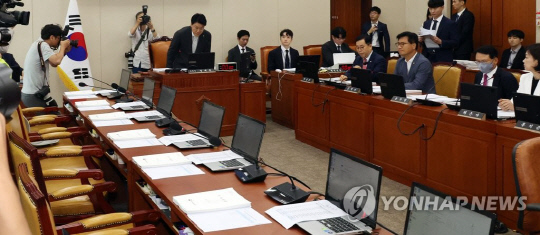 지난달 26일 열린 국회 과학기술정보방송통신위원회 전체회의 모습. 연합뉴스